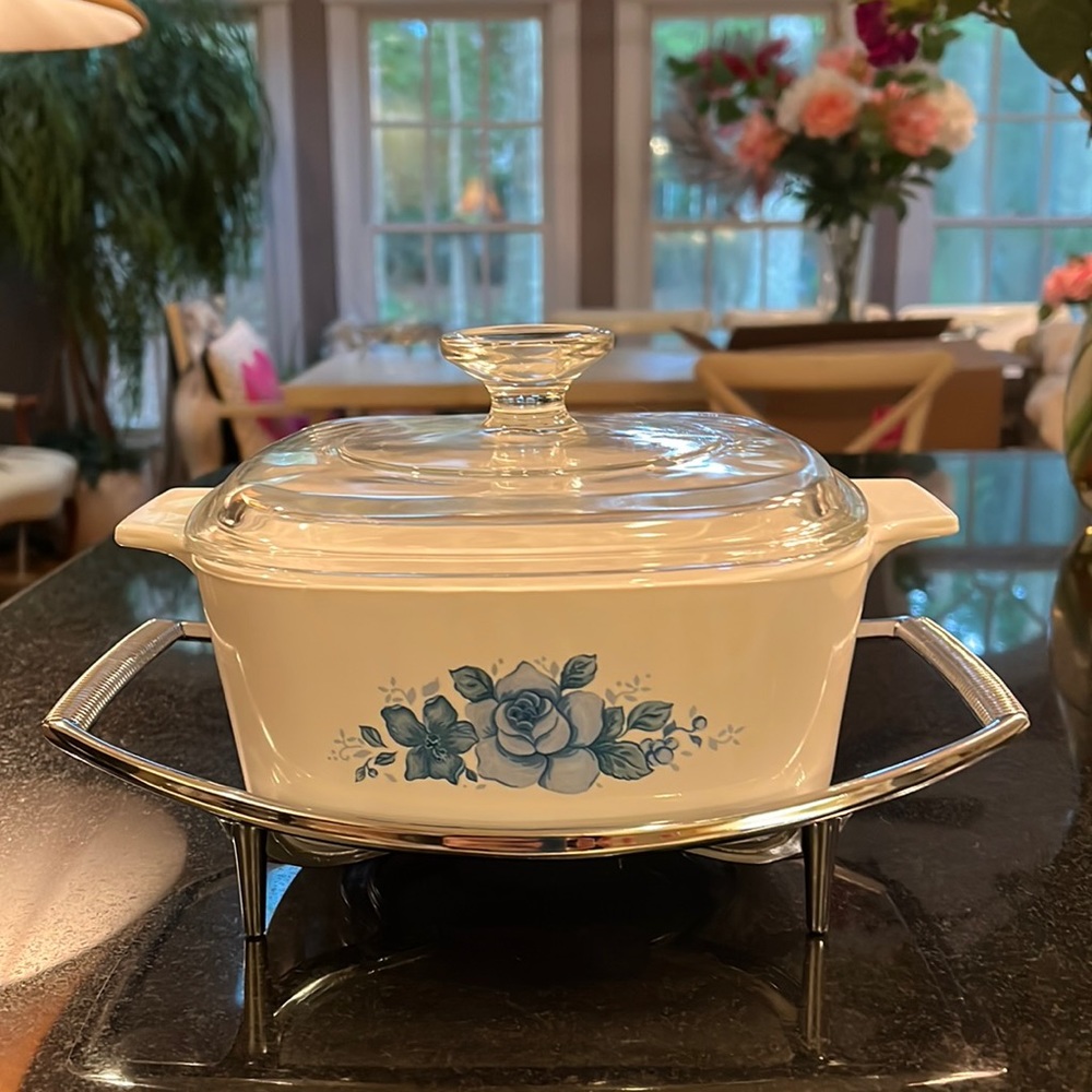 "Blue Velvet" - 1.5L / 1.5 QT CorningWare Casserole with Lid (A-9-C)